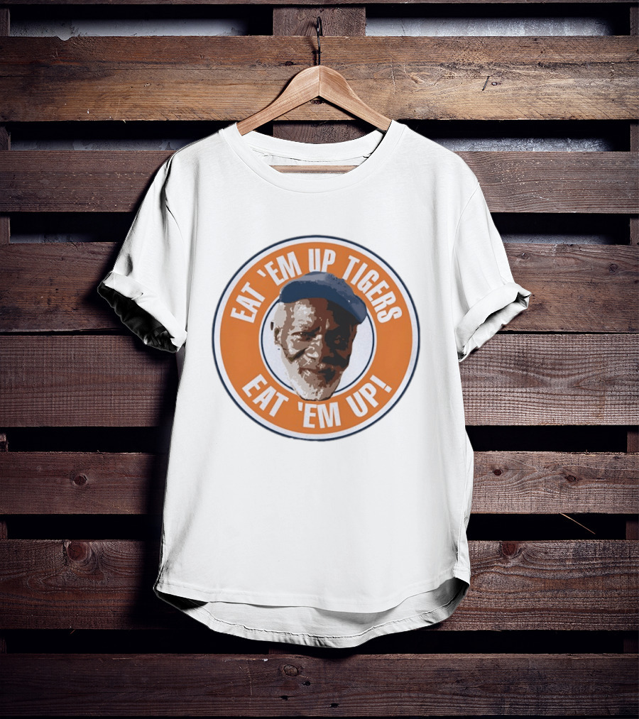 Eat 'Em Up Tigers Eat 'Em Up Vintage Style Motivational T-Shirt