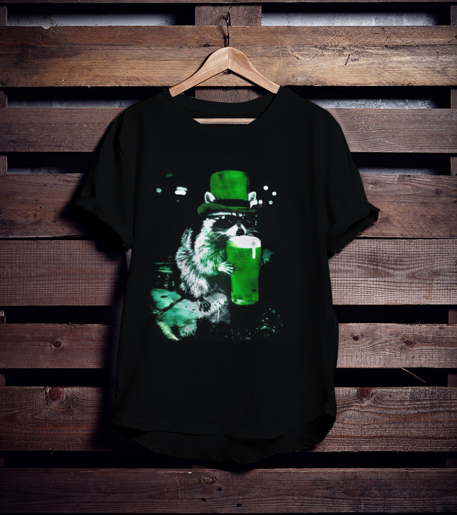 Drunk Irish Raccoon With Green Beer St Patricks Day 2026 T-Shirt