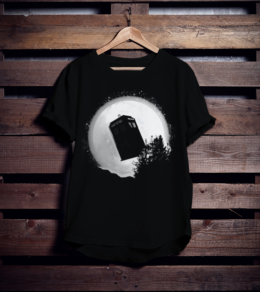 Tardis Doctor Who Moonlight Time Machine Iconic Sci Fi Police Box T-Shirt
