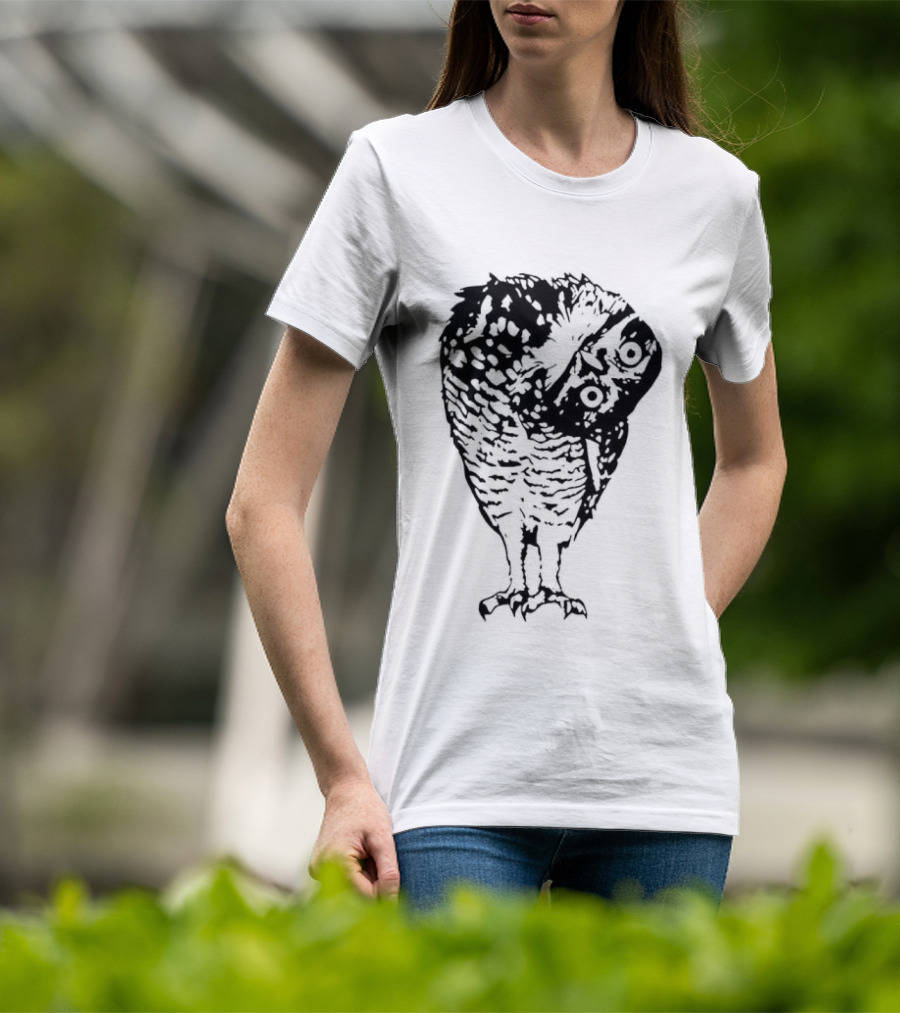 Linocut Owl Head Tilt Curious Bird Wildlife Sketch T-Shirt