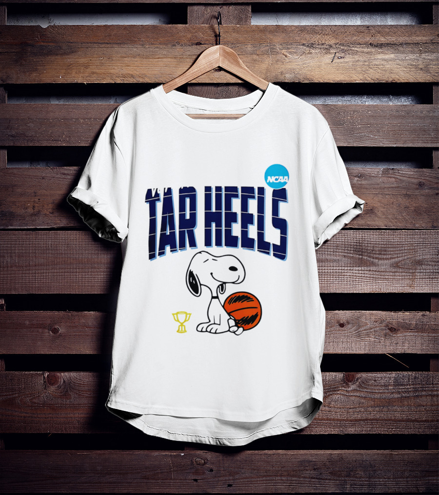 North Carolina Tar Heels Snoopy Basketball NCAA March Madness 2026 T-Shirt