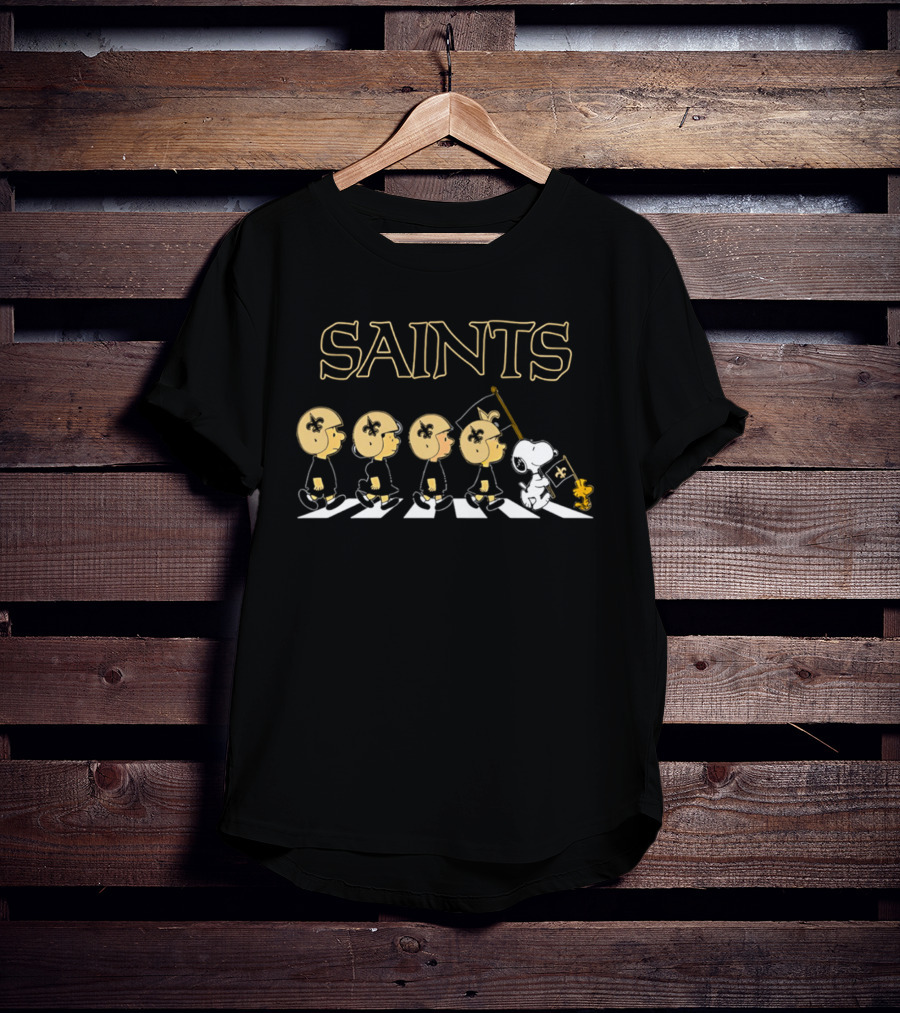 Peanuts New Orleans Saints Walking Flag Collaboration T-Shirt