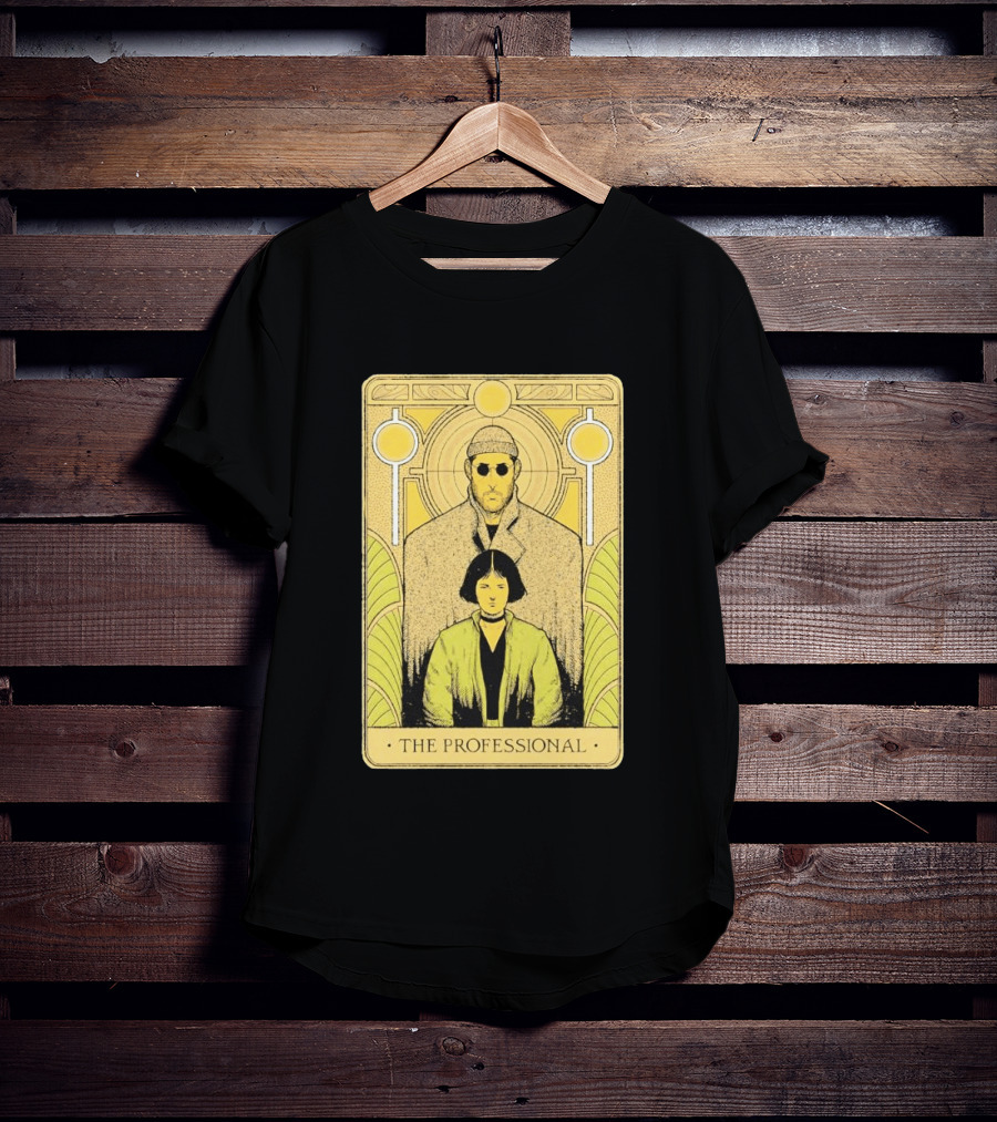 Léon The Professional Tarot Card T-Shirt