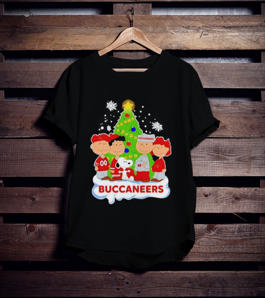 Snoopy Buccaneers Christmas Tree Tampa Bay Peanuts Holiday T-Shirt
