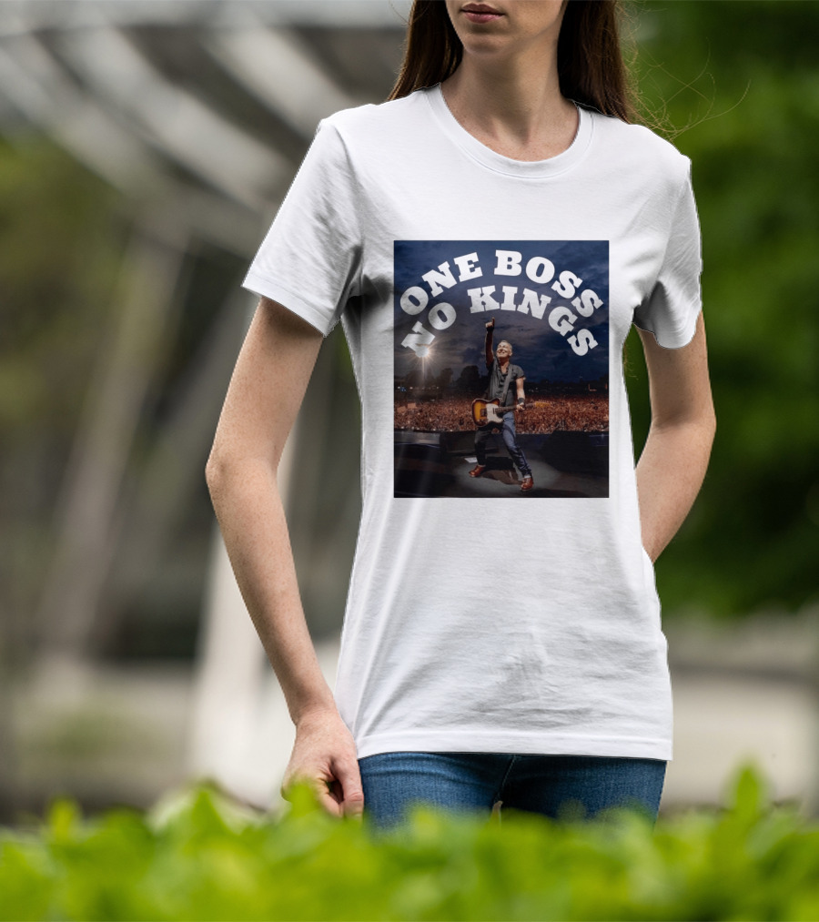 One Boss No Kings Bruce Springsteen Live Concert Crowd Performance T-Shirt