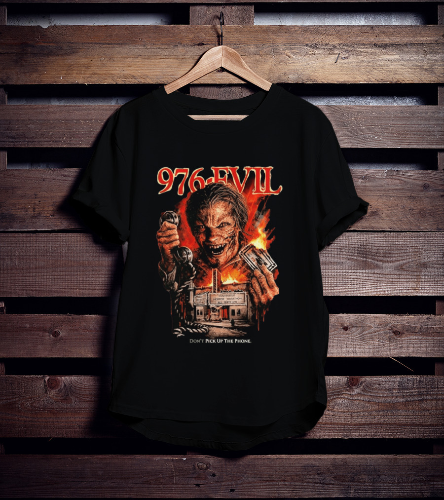 976 Evil Horror Marathon Phone Warning T-Shirt