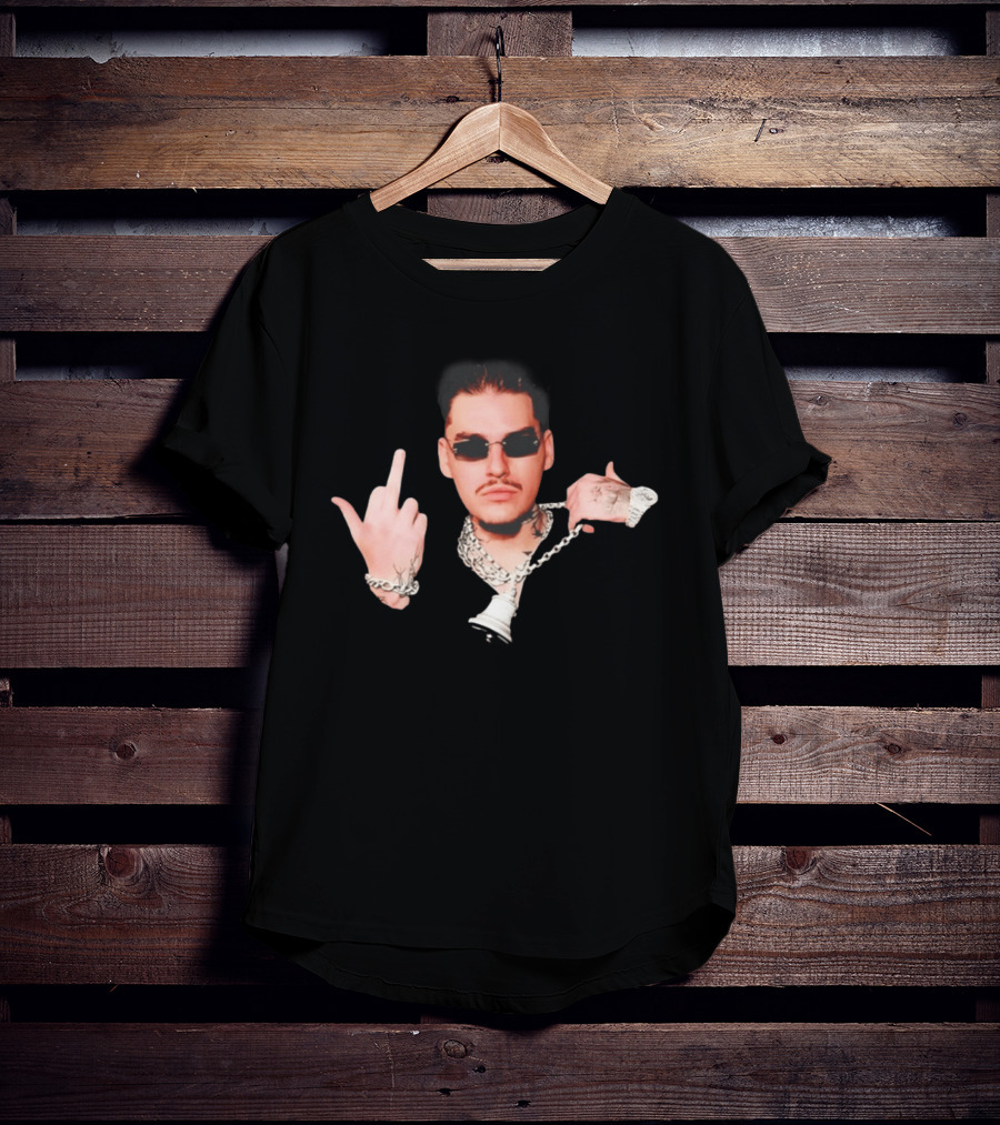 Yeat Rapper Star With Sunglasses Chain Middle Finger Gesture T-Shirt