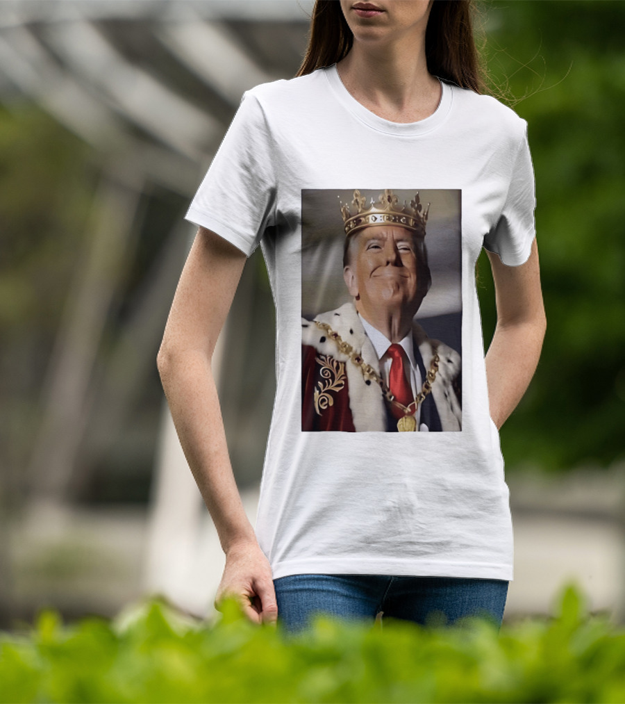 Donald Trump Crowned As King Regal Attire Red Tie Gold Crown T-Shirt
