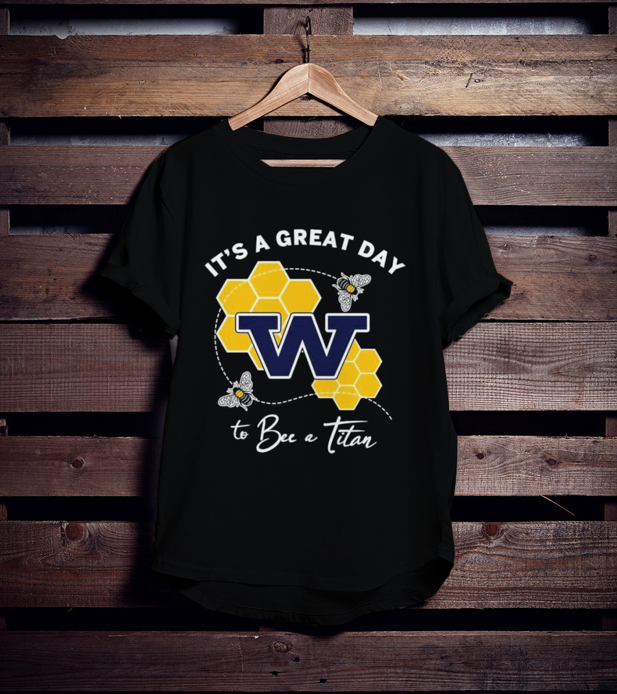 It's A Great Day To Bee A Titan W Honeycomb And Bees T-Shirt