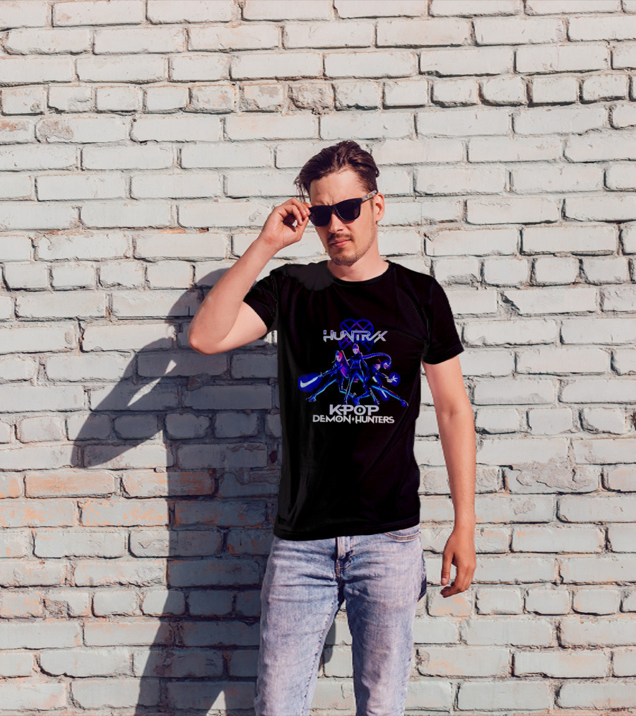 Huntrix K Pop Demon Hunters Nike Swoosh Trio Anime T-Shirt