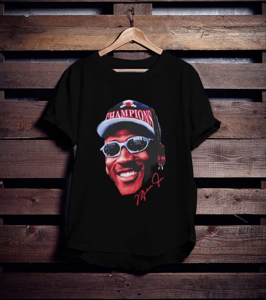 M Jordan Chicago Bulls NBA Champions Big Face T-Shirt