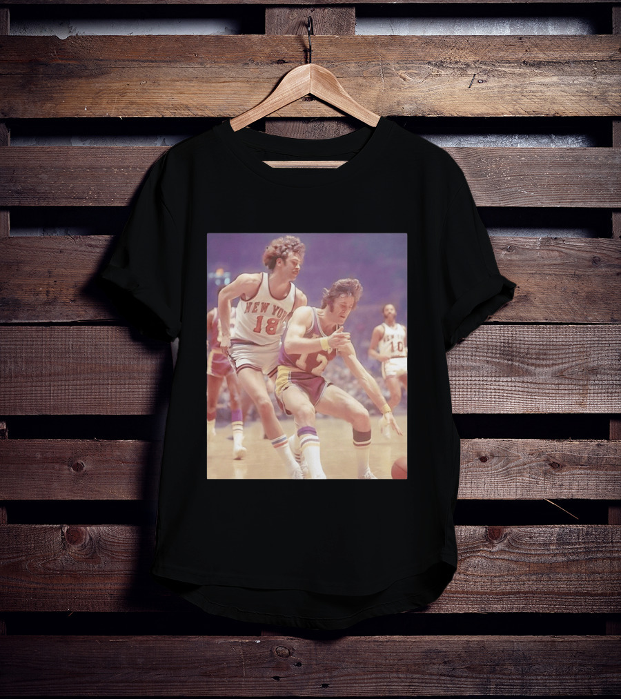 New York 18 Vs Los Angeles 12 Iconic Basketball Legends Phil Jackson Pat Riley Action Moment T-Shirt