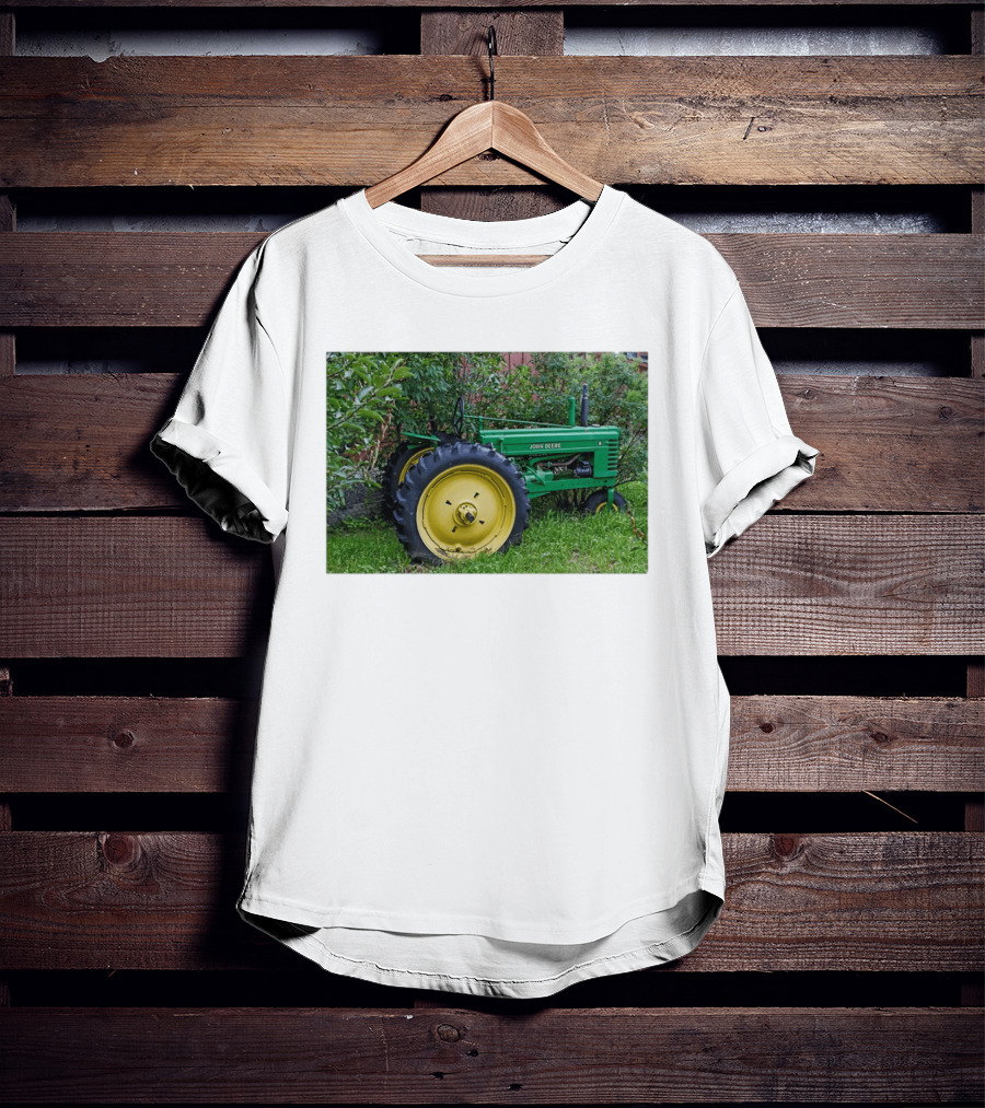 John Deere Model B Tractor Vintage Farming Machinery T-Shirt