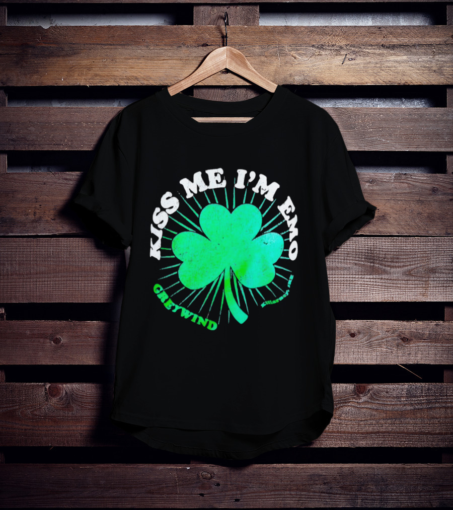 Kiss Me I'm Emo Greywind Shamrock Killarney Ireland T-Shirt