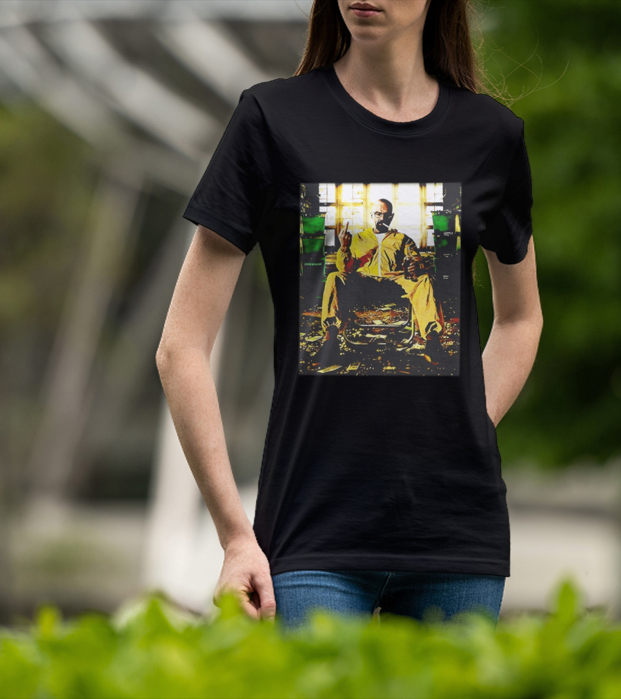 Breaking Bad Walter White Iconic Yellow Suit Middle Finger Scene T-Shirt