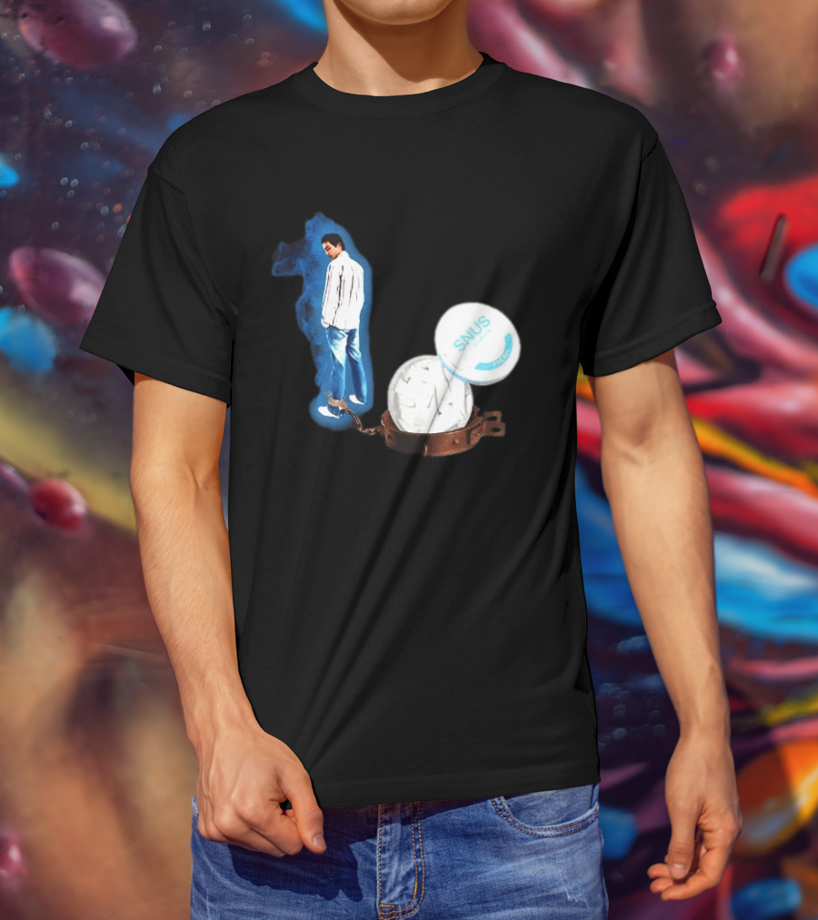 A Snus Gekettet Meme With Snus Tin And Chain T-Shirt
