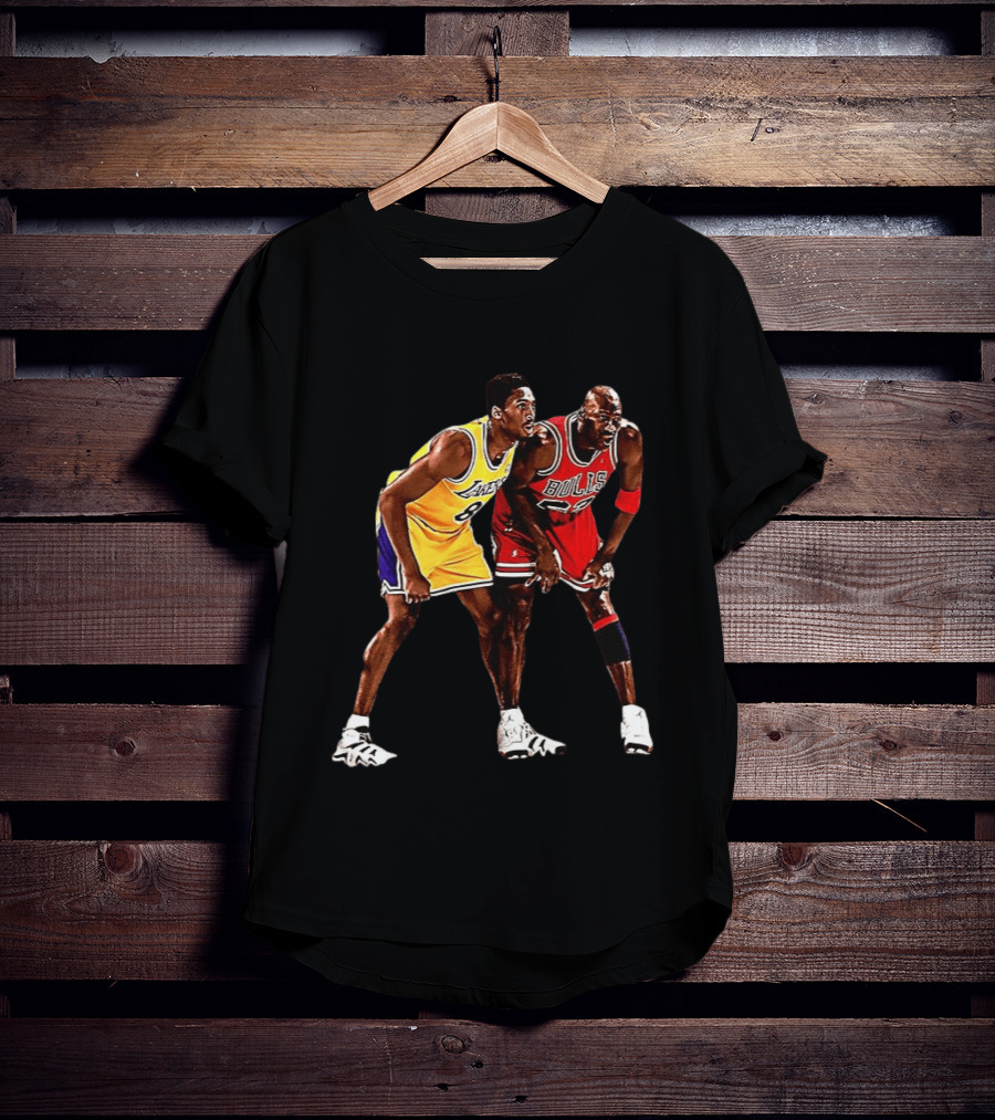 Michael Jordan Vs Kobe Bryant Lakers Vs Bulls NBA Legends Showdown T-Shirt