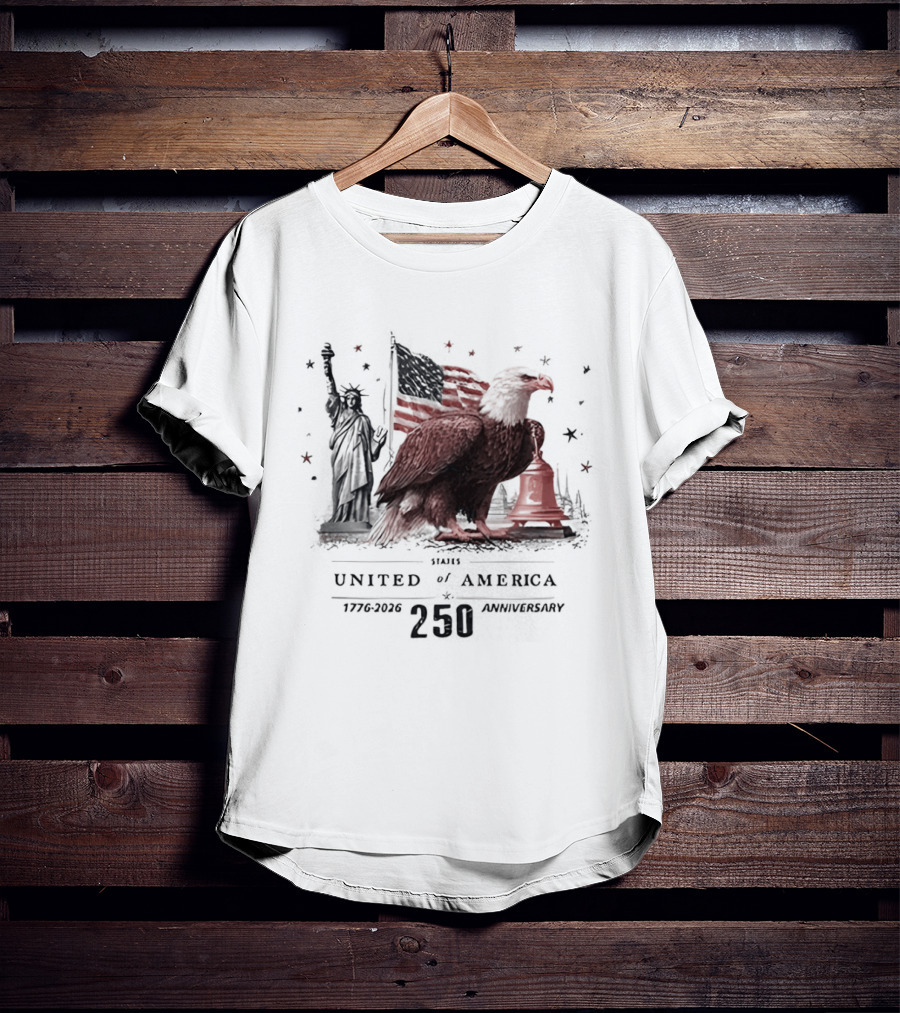 United States Of America 250 Anniversary Statue Of Liberty Eagle Bell T-Shirt