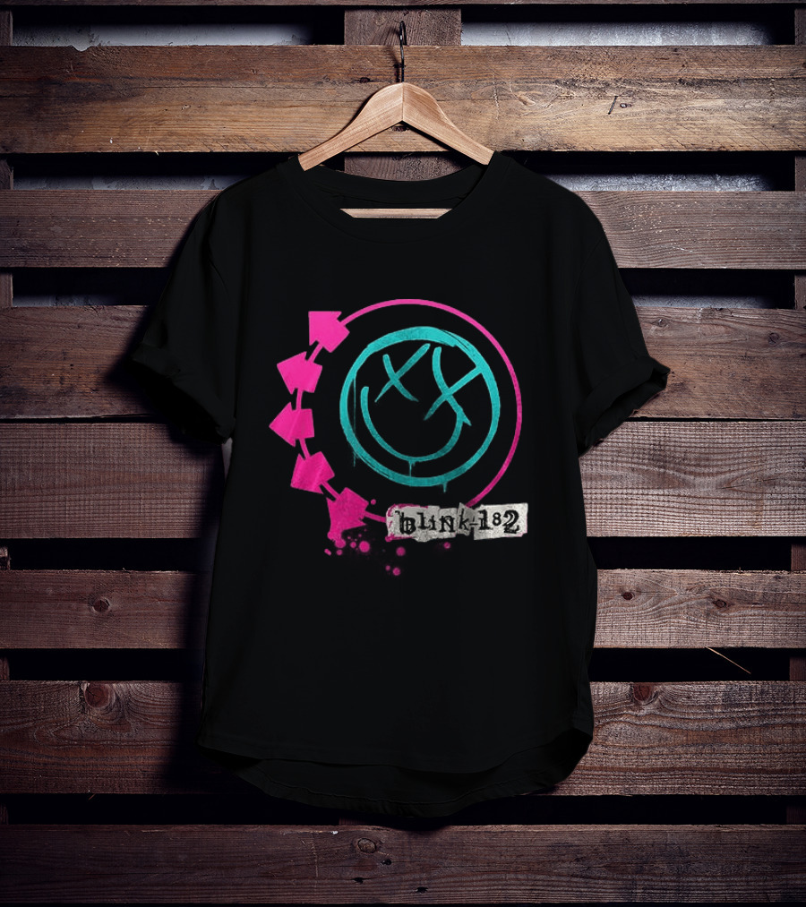 Blink 182 34th Anniversary Thank You For The Memories Band Signatures Iconic Smiley Logo Arrows T-Shirt