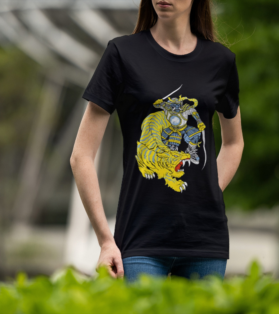 Buffalo Sabres Knight Battling Fierce Sabretooth Tiger T-Shirt