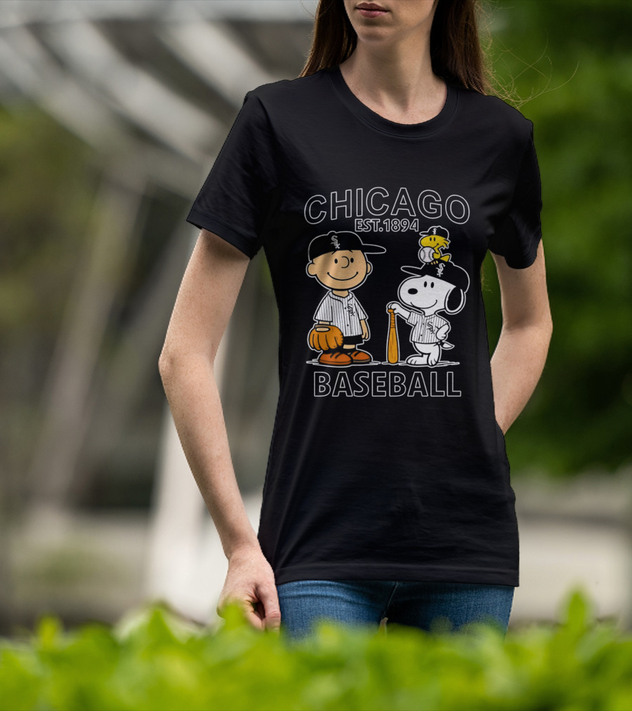 Chicago White Sox Baseball Snoopy Charlie Brown Peanuts Est 1894 T-Shirt
