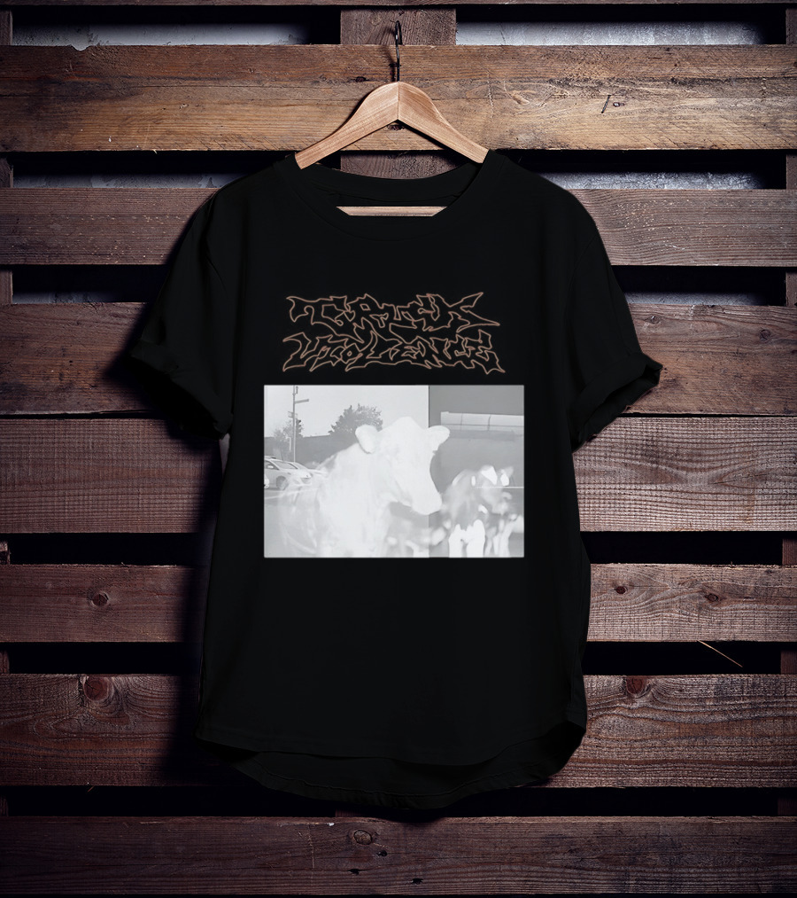 Truck Stop Violence Cow Photo Retro Style Casual Wear T-Shirt