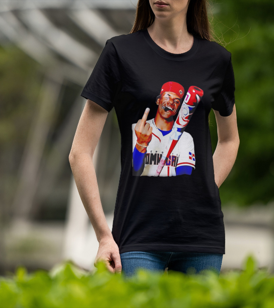 Juan Soto Dominican Republic Baseball Smoking Gesture Middle Finger T-Shirt