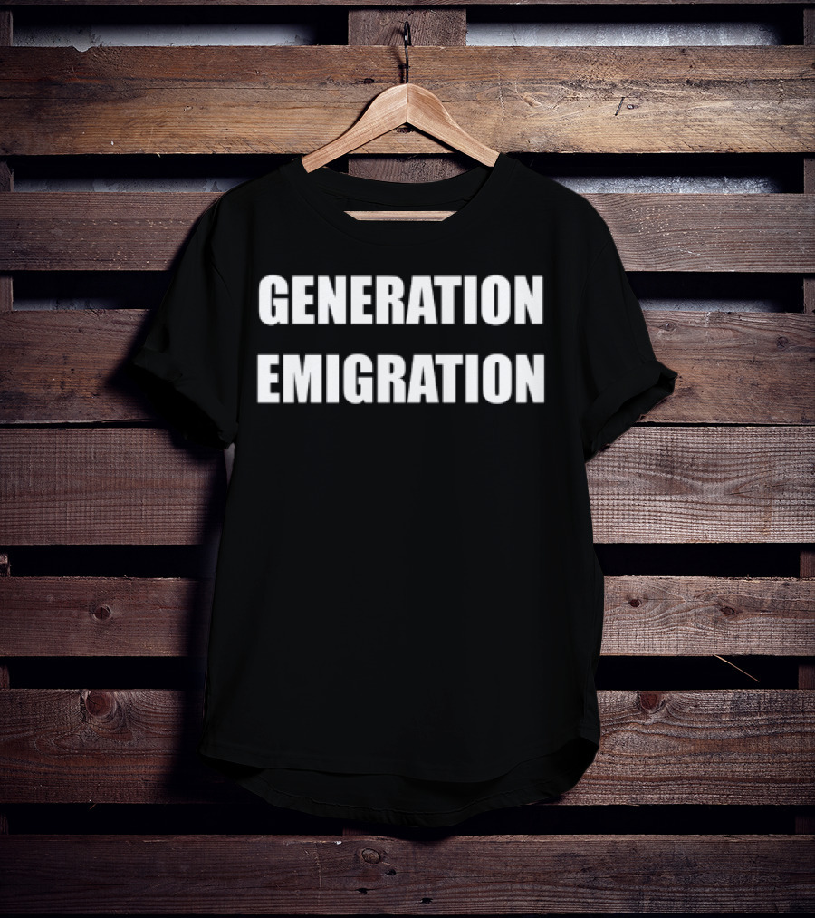 Generation Emigration Eva Vlaardingerbroek T-Shirt