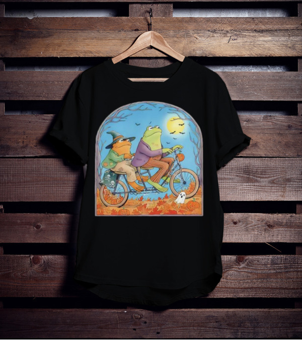 Vintage Frog And Toad Halloween Tandem Bike Moonlit Scene T-Shirt