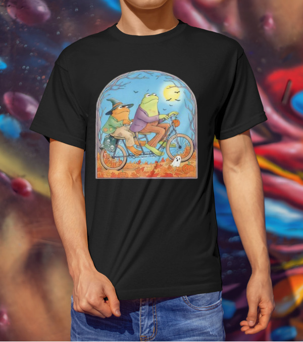 Vintage Frog And Toad Halloween Tandem Bike Moonlit Scene T-Shirt