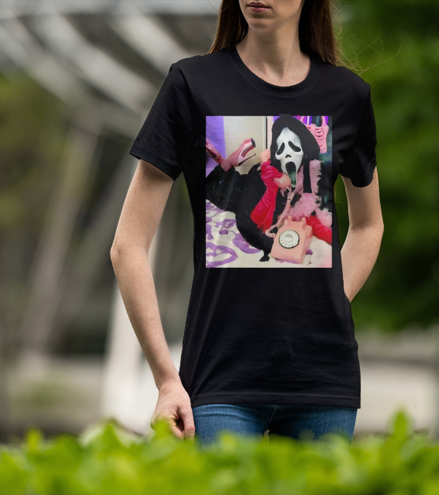 Scream Ghostface Halloween Pink Vintage Telephone Retro Style T-Shirt