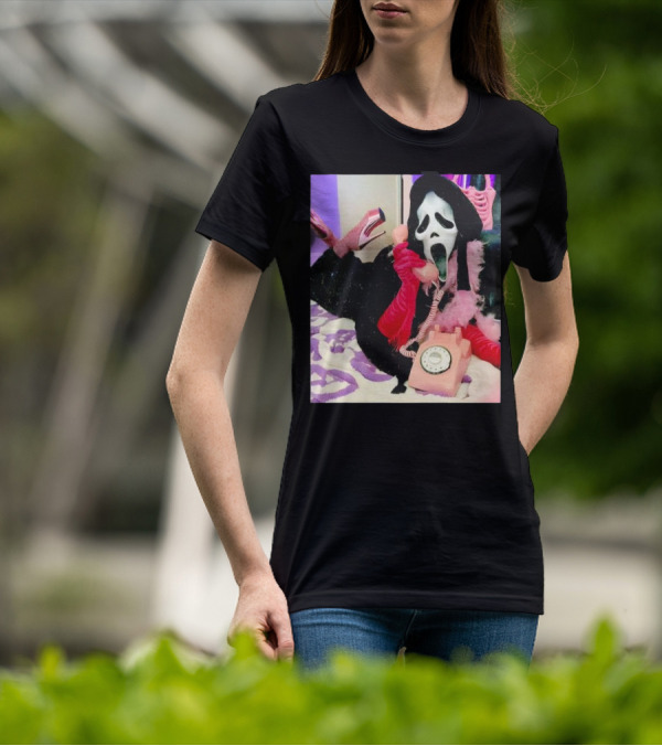 Scream Ghostface Halloween Pink Vintage Telephone Retro Style T-Shirt