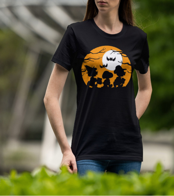 Great Pumpkin Charlie Brown Peanuts Trick Or Treat Halloween Moon Bat Silhouettes T-Shirt