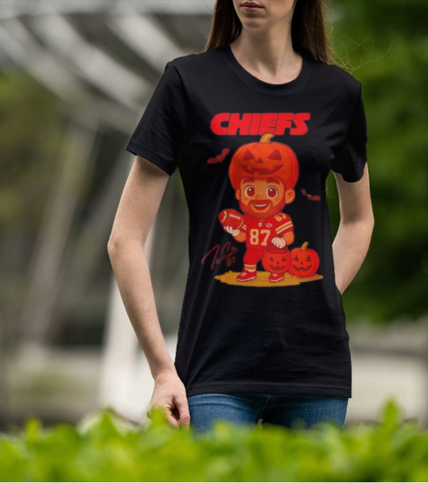 Travis Kelce Kansas City Chiefs Halloween 2025 Pumpkin Football Player Costume 87 T-Shirt
