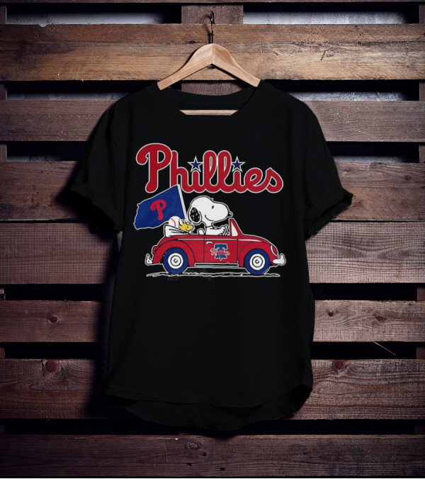 Snoopy Woodstock Philadelphia Phillies Car Baseball Flag T-Shirt