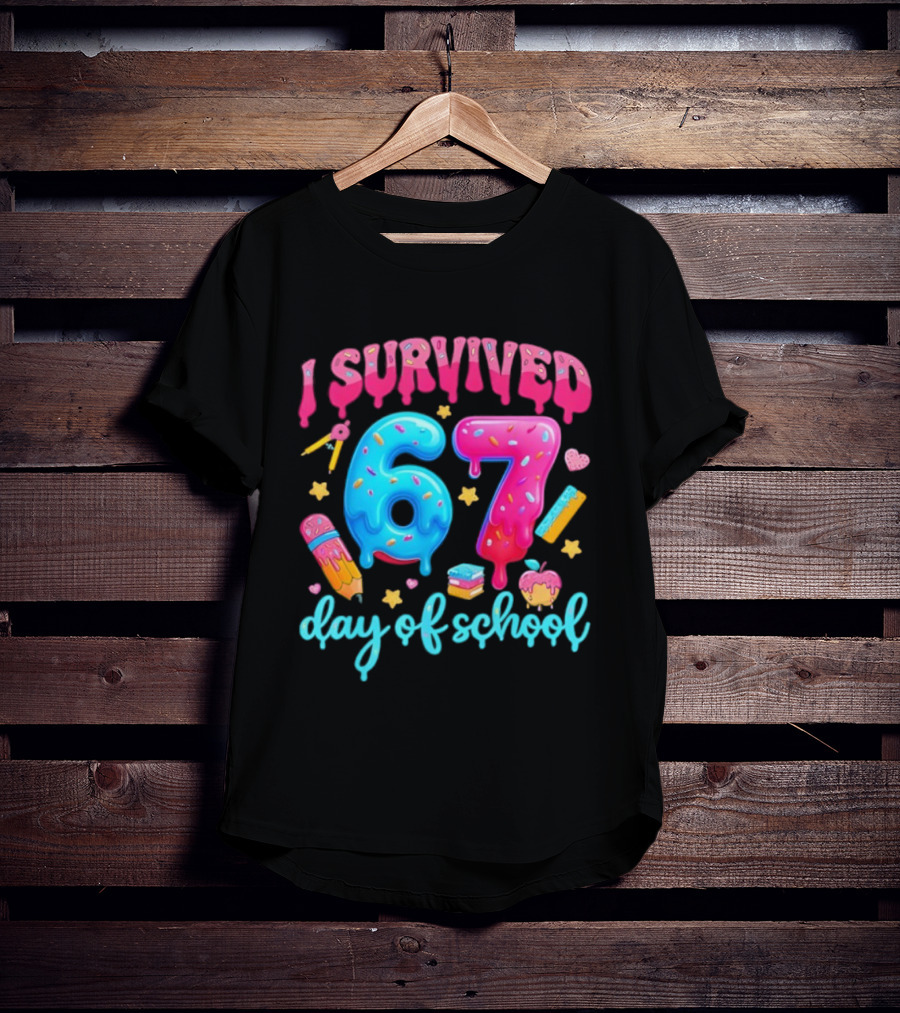 I Survived 67 Days Of School Pencil Cupcake Book Stars Hearts T-Shirt