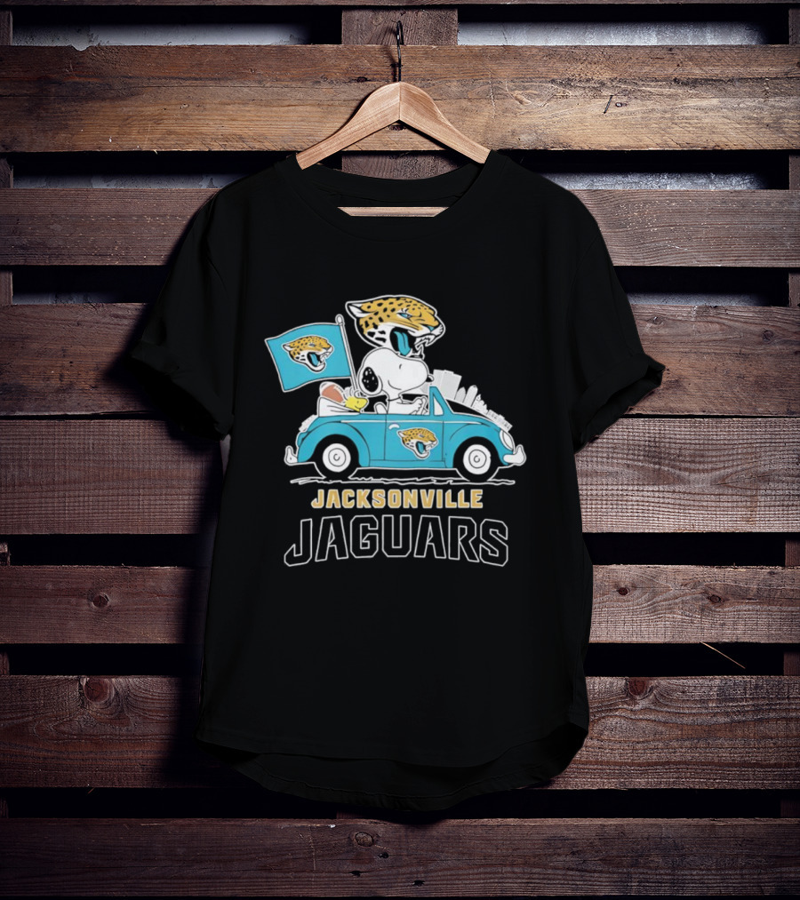 Peanuts Jacksonville Jaguars Snoopy Driving Car With Flag And Football T-Shirt