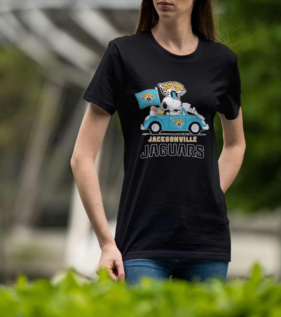Peanuts Jacksonville Jaguars Snoopy Driving Car With Flag And Football T-Shirt