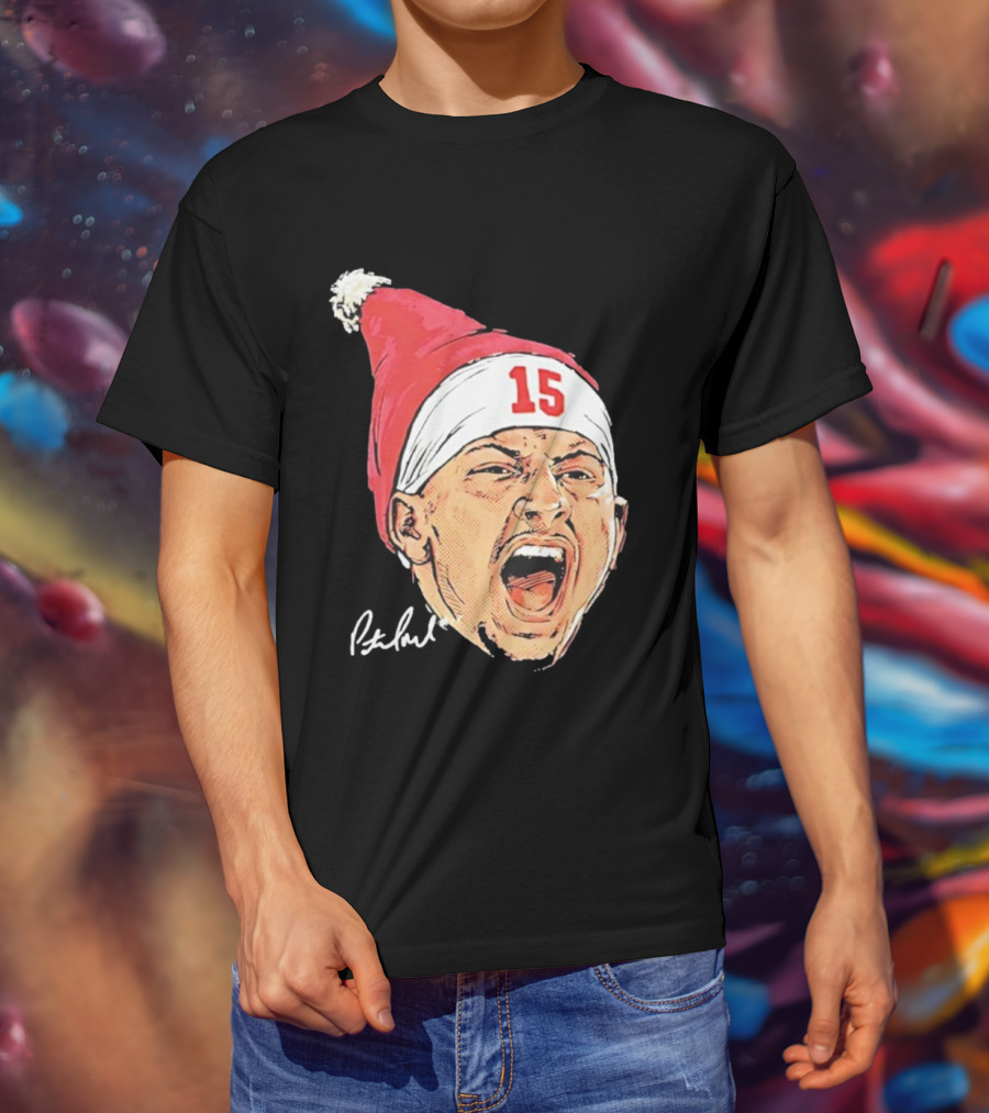 Patrick Mahomes Santa Hat Kansas City Chiefs Merry Christmas Signature 15 T-Shirt