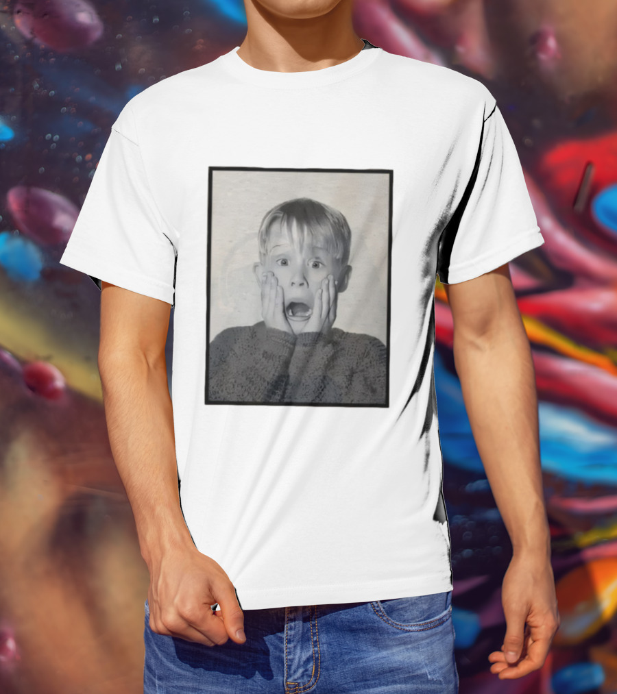 Home Alone Kevin McCallister Hands On Face Iconic Christmas Scene T-Shirt
