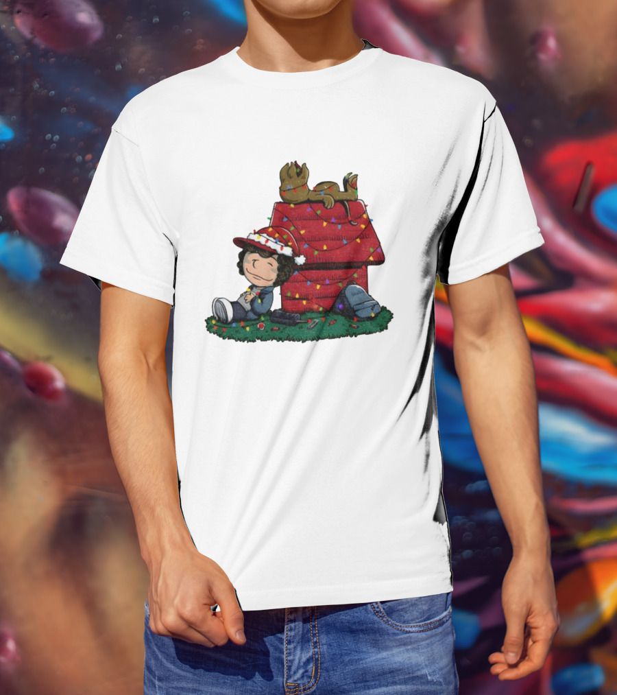 Peanuts Stranger Things Dustin Christmas Snoopy Doghouse Holiday Scene T-Shirt