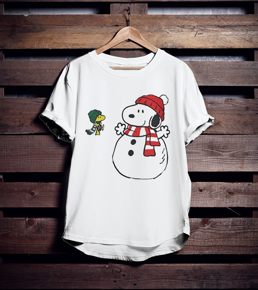 Snoopy And Woodstock Christmas Holiday Snowman Scene T-Shirt