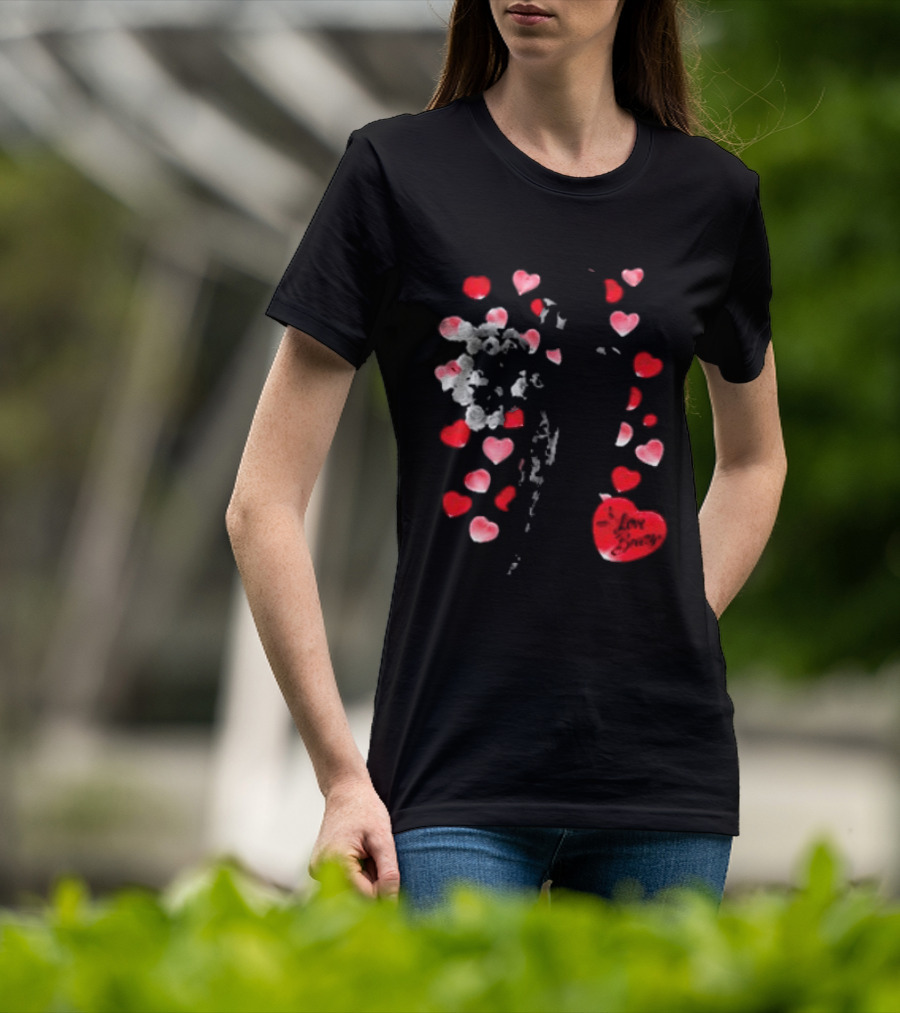 Chris Brown I Love Breezy Heart Petals T-Shirt