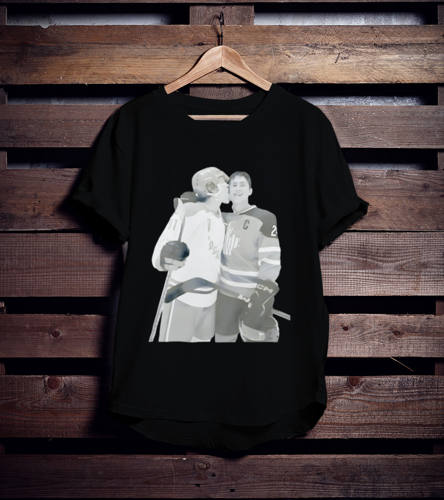 Ilya Rozanov Licks Shane Hollander Face Hockey Romance 81 25 C Ice Embrace T-Shirt