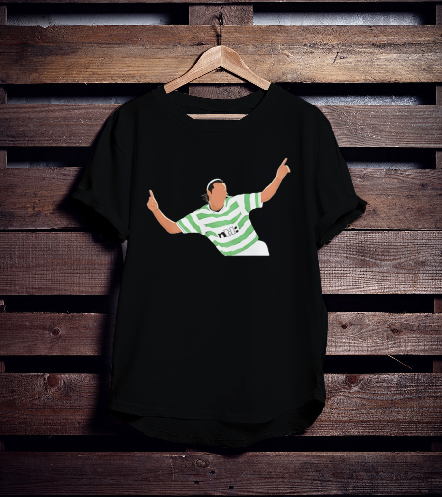 Henrik Larsson Celebrating In Celtic FC Hoops With Ntl Sponsorship T-Shirt