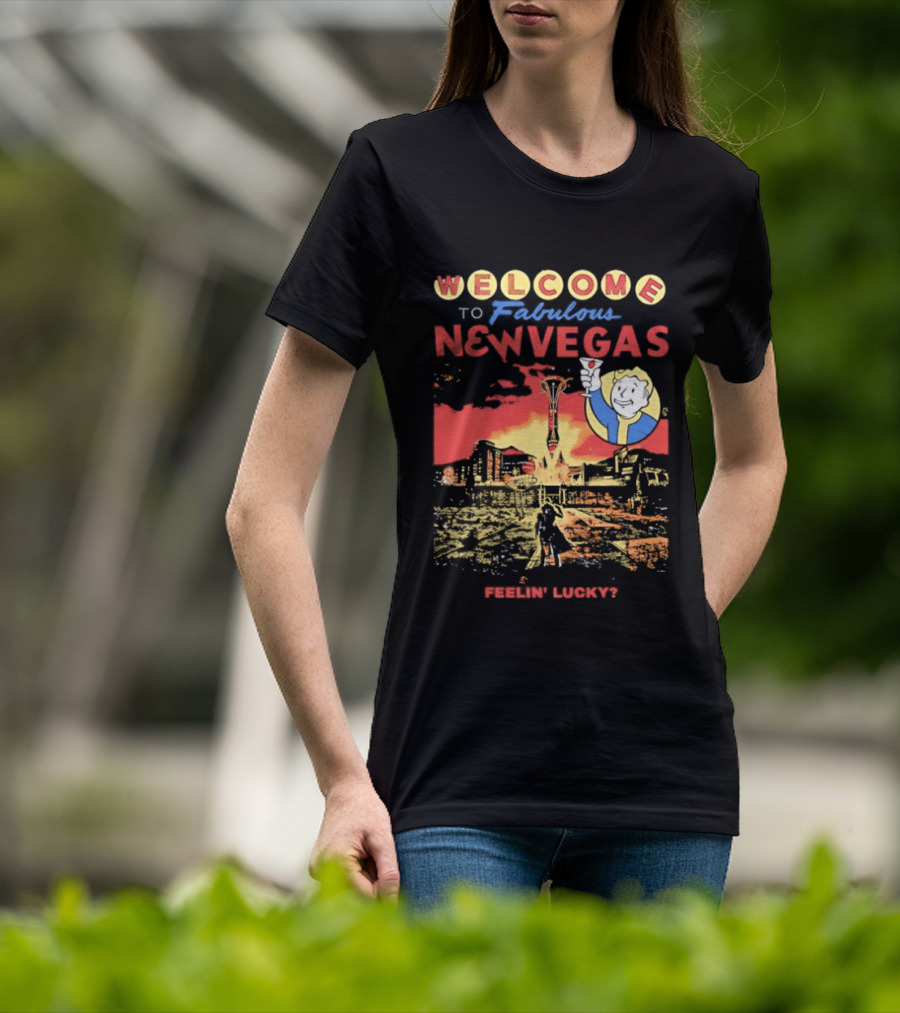 Welcome To Fabulous New Vegas Feeling Lucky Vintage Style Retro Gaming T-Shirt