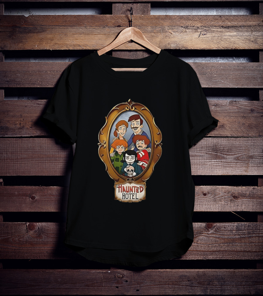 Haunted Hotel Cartoon Family Portrait Frame T-Shirt
