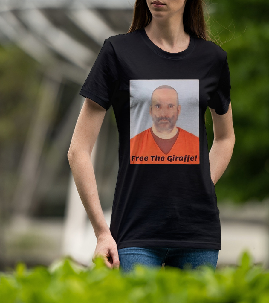 Free The Giraffe Shot Funny Jail Photo T-Shirt