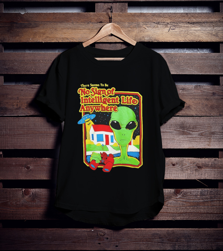 There Seems To Be No Sign Of Intelligent Life Anywhere Alien Green Martian Binoculars Retro Comic T-Shirt