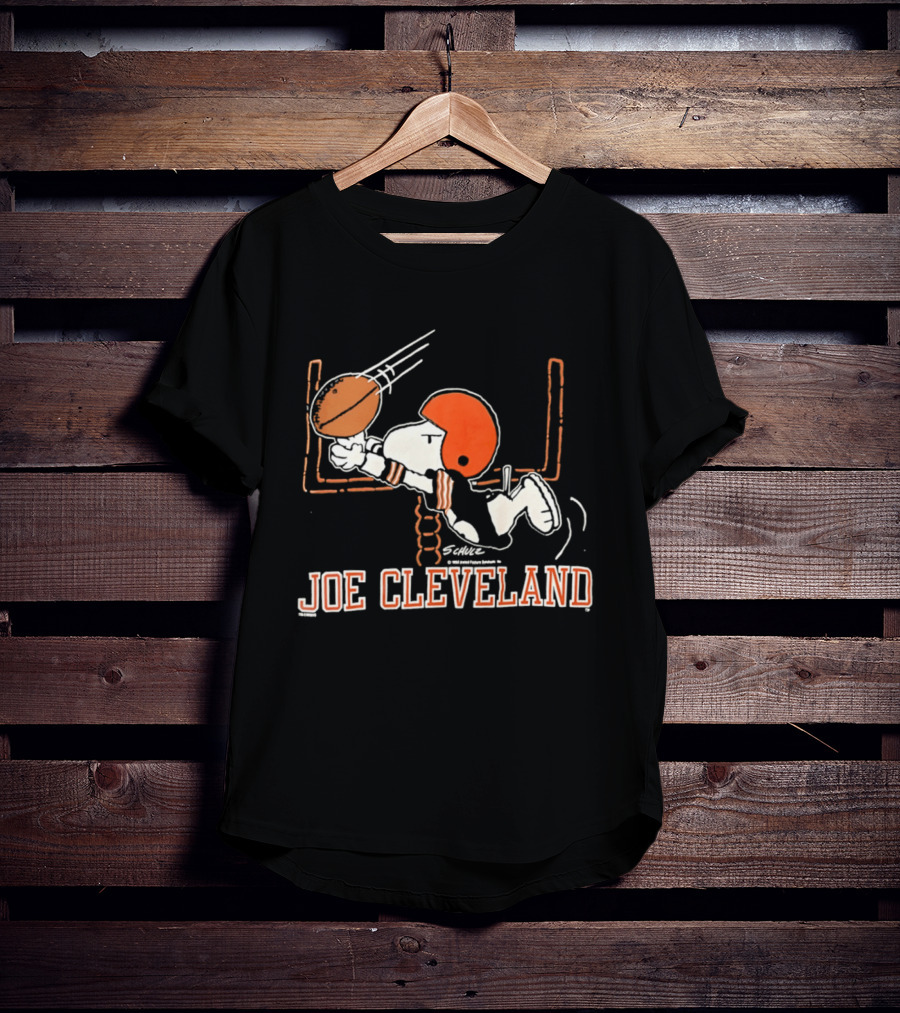Joe Cleveland Browns Football Peanuts Comic T-Shirt